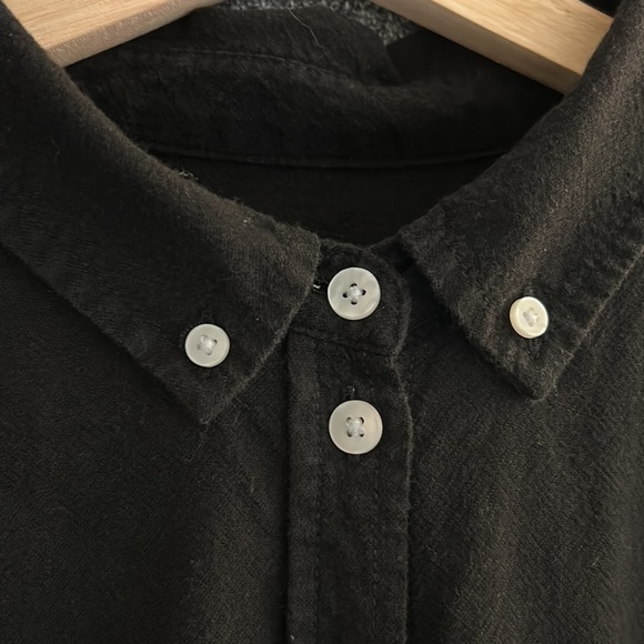 Loose fitting black button down, men’s shirt easily unisex - Picture 2 of 7